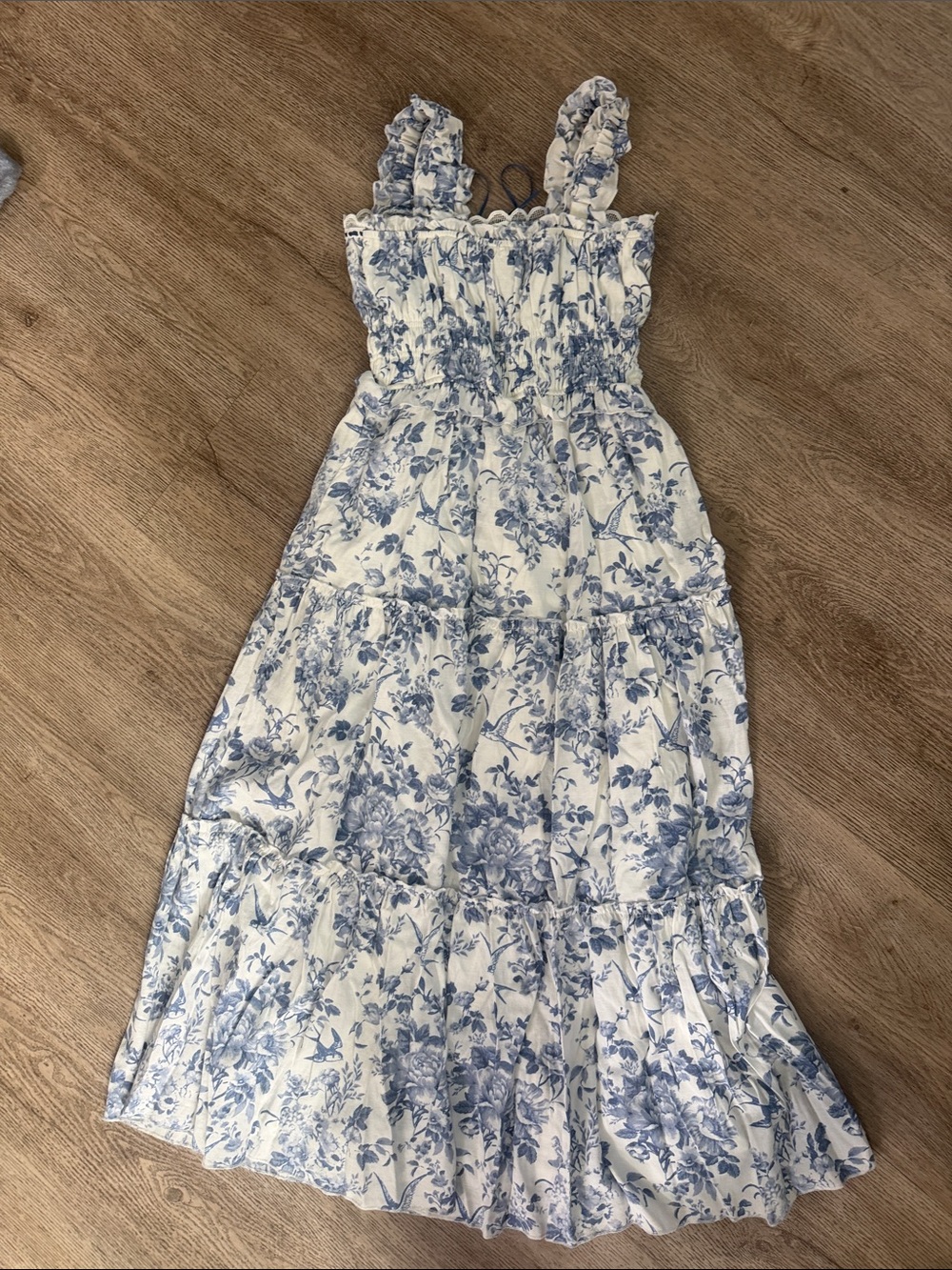 Francesca's Collections White and Blue Floral Tiered Sundress - Picture 4 of 4